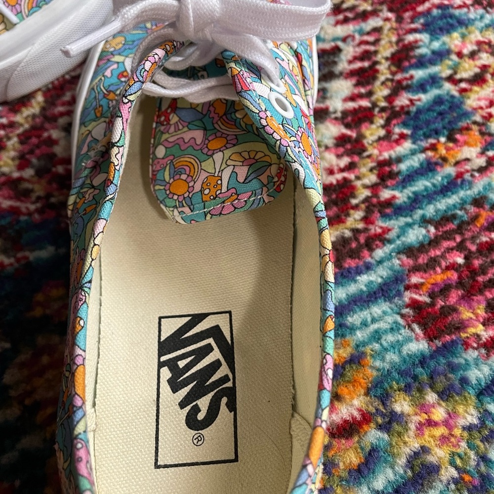 Vans lo top enchanted mushrooms size 8.5 great condition! - Picture 4 of 8